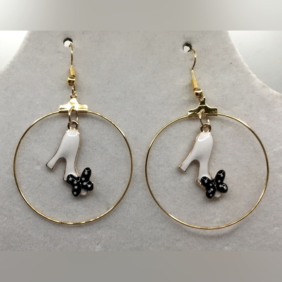 HANDMADE 2 1/4 X 1 1/2 INCH GOLDTONE BLACK WHITE HIGH HEEL SHOE PIERCED EARRINGS - Picture 1 of 1